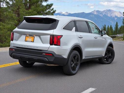 2022 Kia Sorento LX