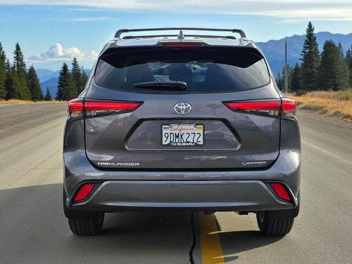 2022 Toyota Highlander Limited