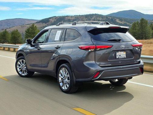 2022 Toyota Highlander Limited
