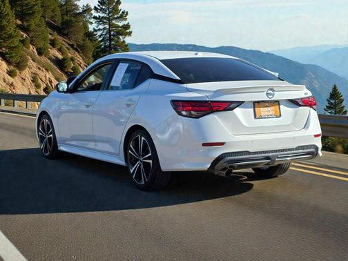 2022 Nissan Sentra SR