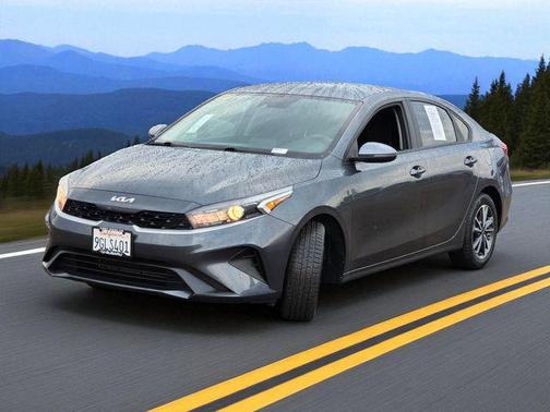 2023 Kia Forte LXS