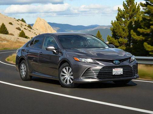 2022 Toyota Camry LE