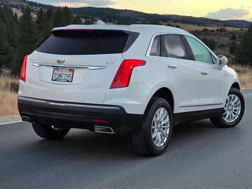 2017 Cadillac XT5 Base