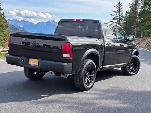 2024 RAM 1500 Classic Warlock Crew Cab 4x4 5'7' Box