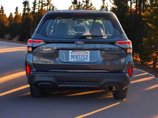 2025 Subaru Forester Base