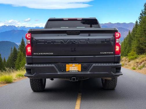 2022 Chevrolet Silverado 1500 Custom