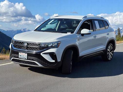 2024 Volkswagen Taos SE