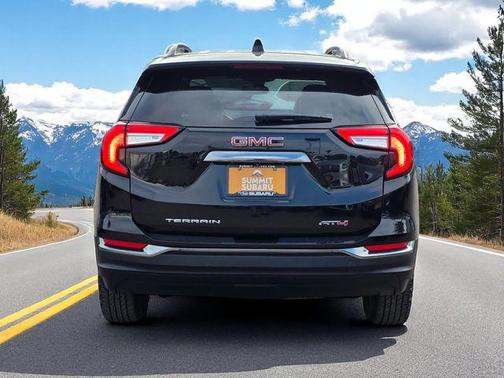 2022 GMC Terrain AWD AT4