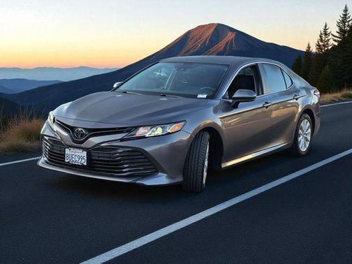 2019 Toyota Camry LE