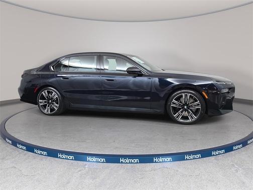 2025 BMW 750e xDrive