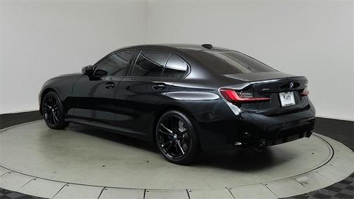 2024 BMW 330 i xDrive