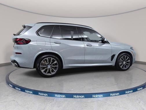 Brooklyn Gray Metallic 2024 BMW X5 PHEV xDrive50e