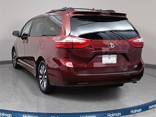 2019 Toyota Sienna XLE