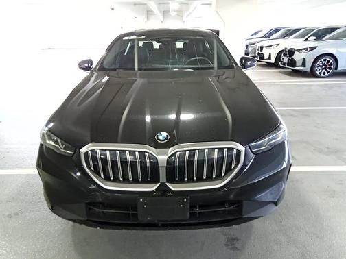 2025 BMW 540 i xDrive