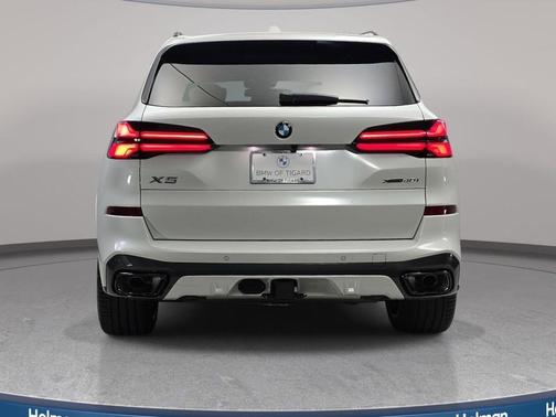 Mineral White Metallic 2026 BMW X5 xDrive40i