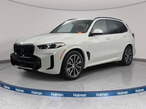 Alpine White 2026 BMW X5 PHEV xDrive50e