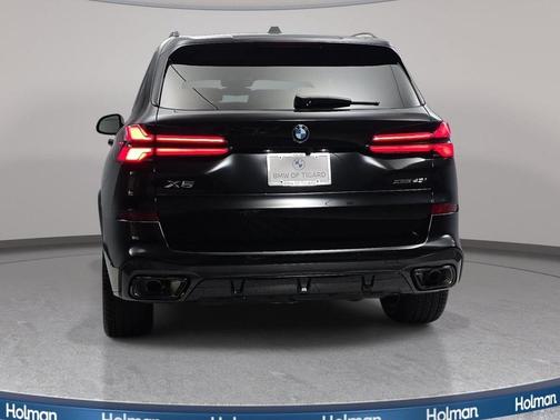 Black Sapphire Metallic 2026 BMW X5 xDrive40i