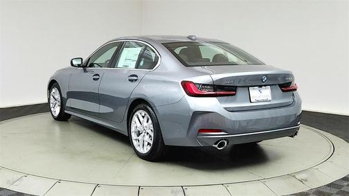 2025 BMW 330 i xDrive