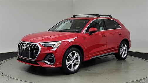2022 Audi Q3 45 S line Premium