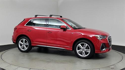 2022 Audi Q3 45 S line Premium
