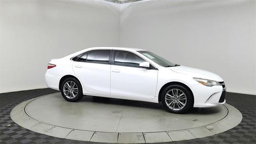 2016 Toyota Camry XSE