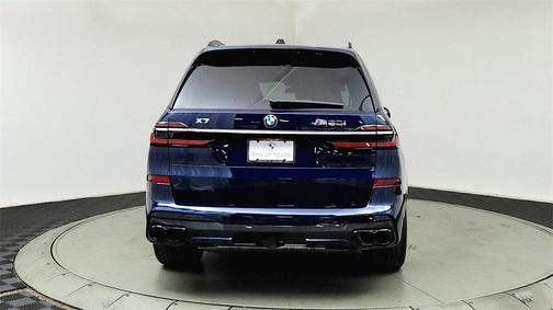 2026 BMW X7 M60i