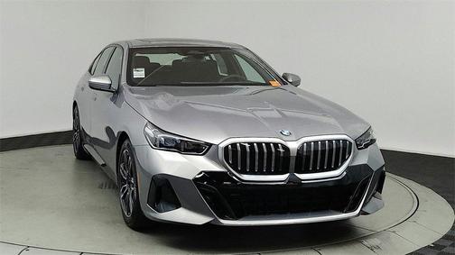 2025 BMW 530 i xDrive