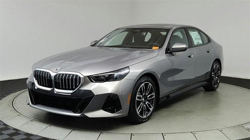 2025 BMW 530 i xDrive