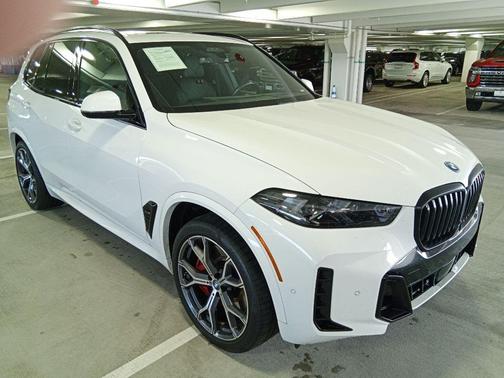 Alpine White 2024 BMW X5 PHEV xDrive50e