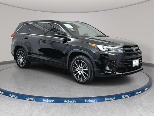 2017 Toyota Highlander SE
