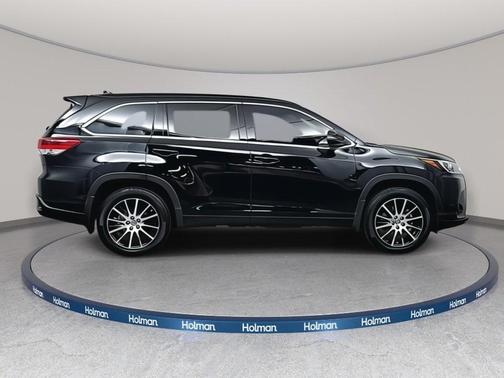 2017 Toyota Highlander SE