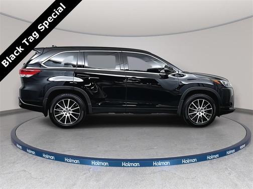 2017 Toyota Highlander SE