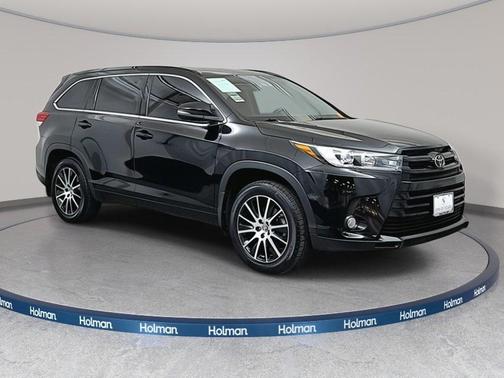 2017 Toyota Highlander SE