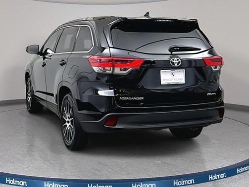 2017 Toyota Highlander SE
