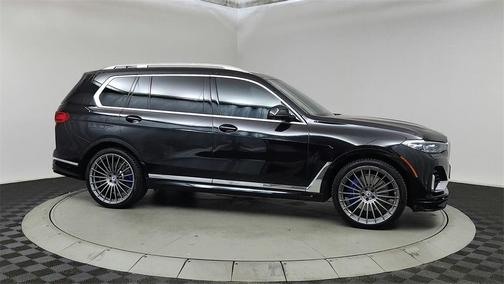 2022 BMW X7 M50i