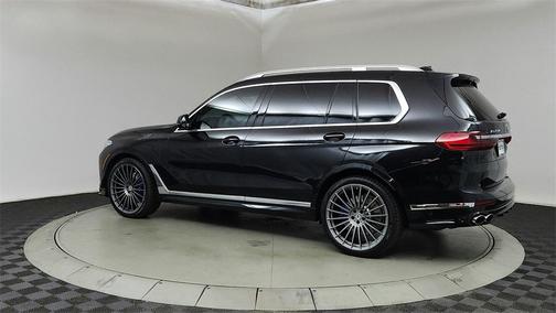 2022 BMW X7 M50i