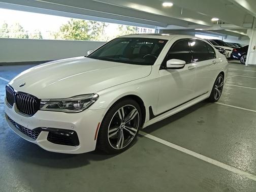 2017 BMW 750 i