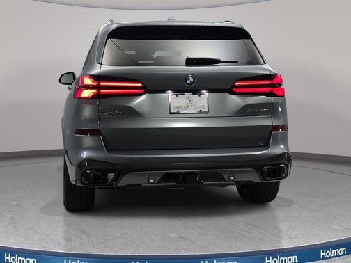 Gray Metallic 2026 BMW X5 xDrive40i