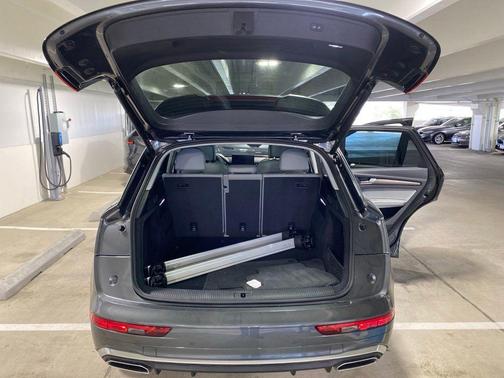 Daytona Gray Pearl Effect 2025 Audi Q5 45 S line quattro Premium