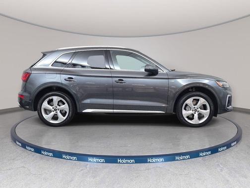 Daytona Gray Pearl Effect 2025 Audi Q5 45 S line quattro Premium