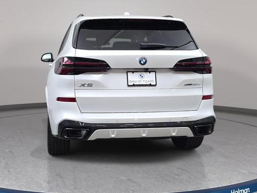 Mineral White Metallic 2026 BMW X5 PHEV xDrive50e