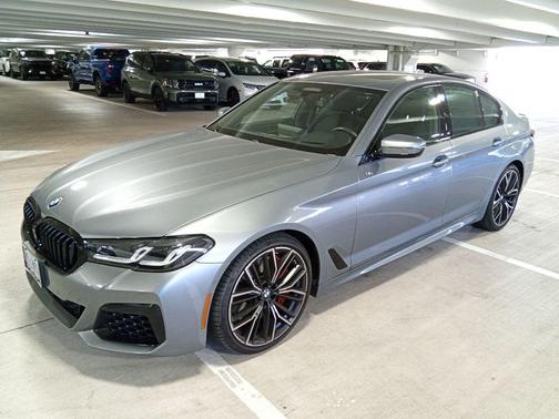 Skyscraper Gray Metallic 2023 BMW M550 i xDrive