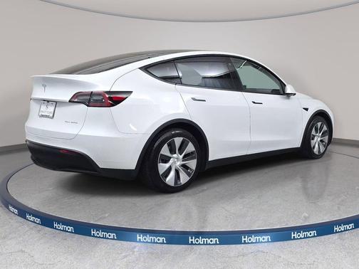 Pearl White Multi 2023 Tesla Model Y Long Range