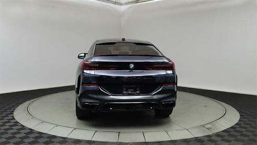 2024 BMW X6 M60i