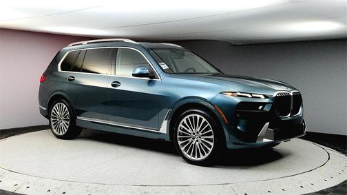 2025 BMW X7 xDrive40i
