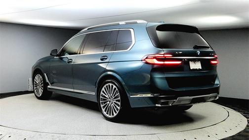 2025 BMW X7 xDrive40i