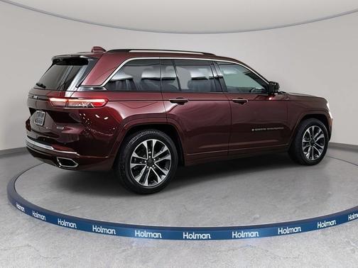 2022 Jeep Grand Cherokee Overland