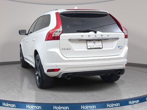 Crystal White Pearl 2015 Volvo XC60 T6 R-Design Platinum