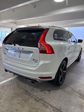 Crystal White Pearl 2015 Volvo XC60 T6 R-Design Platinum