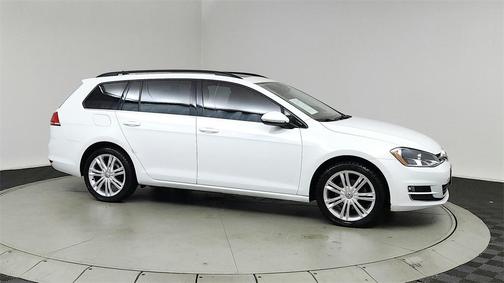 2015 Volkswagen Golf SportWagen SE